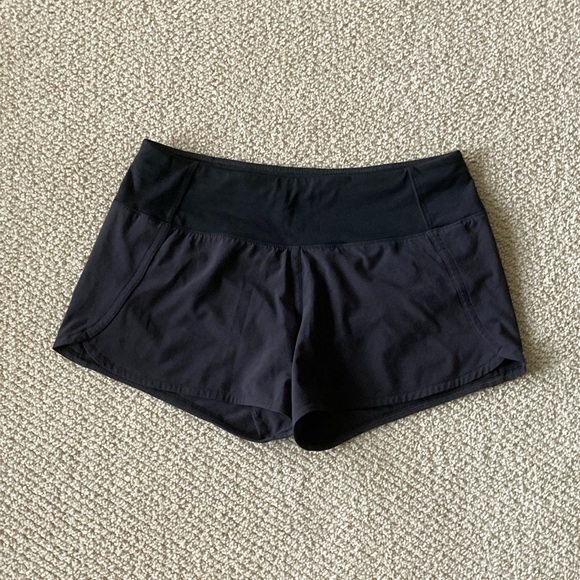 LULULEMON Run Times Short 4” Low Rise LR Shorts Black Lined Size 6 Like New - Picture 1 of 11